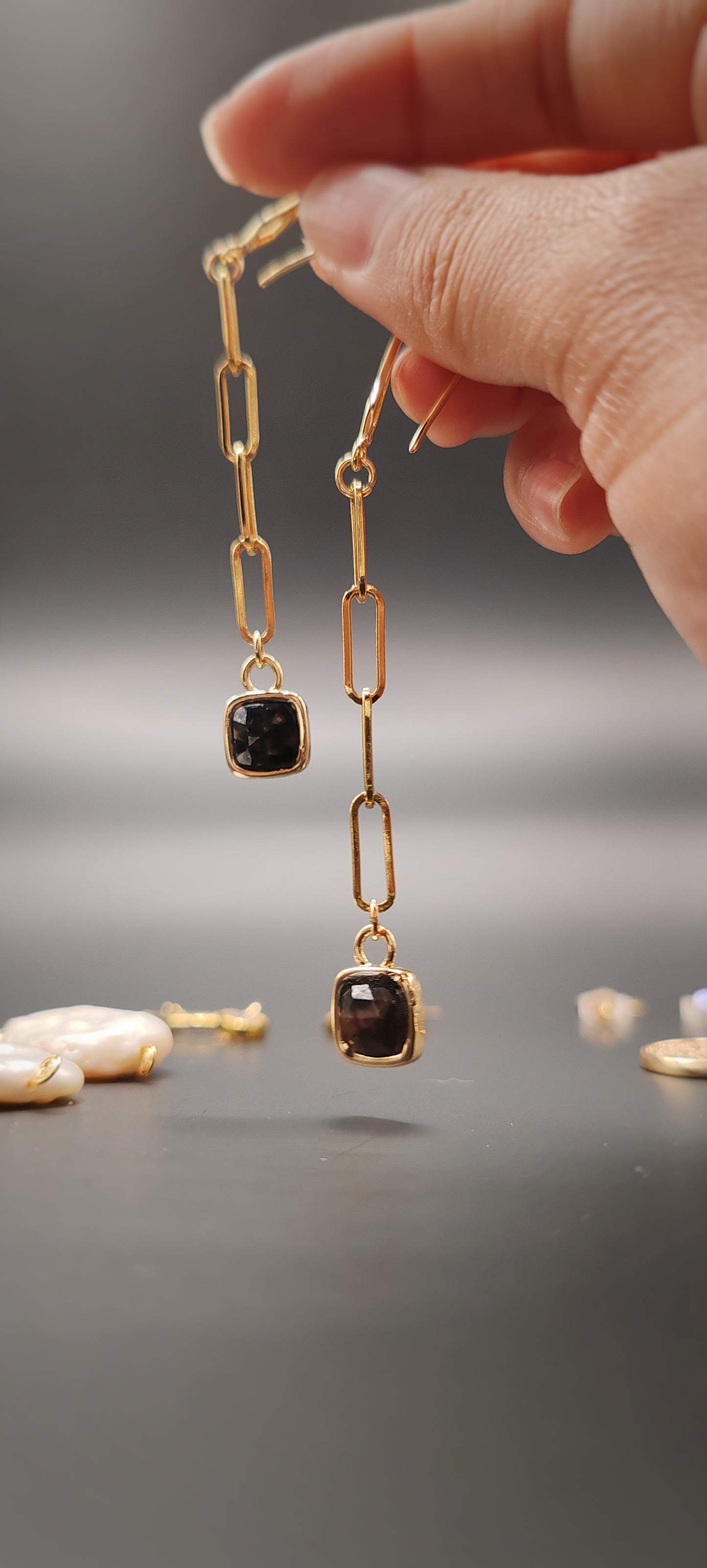 Aretes con Ojo de Tigre – Chapa de Oro 14k