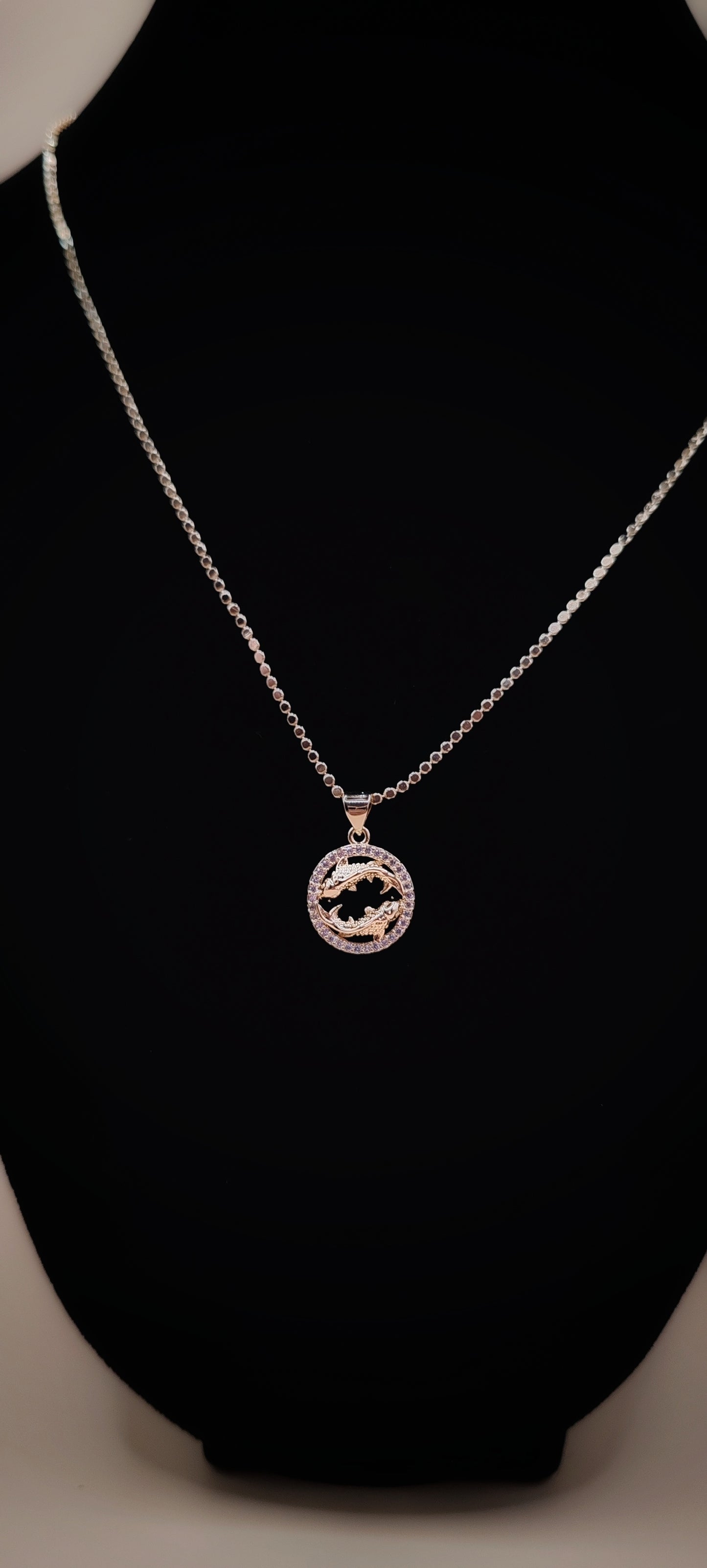 Collar Pez Koi de la Abundancia – Chapa de Oro 14k