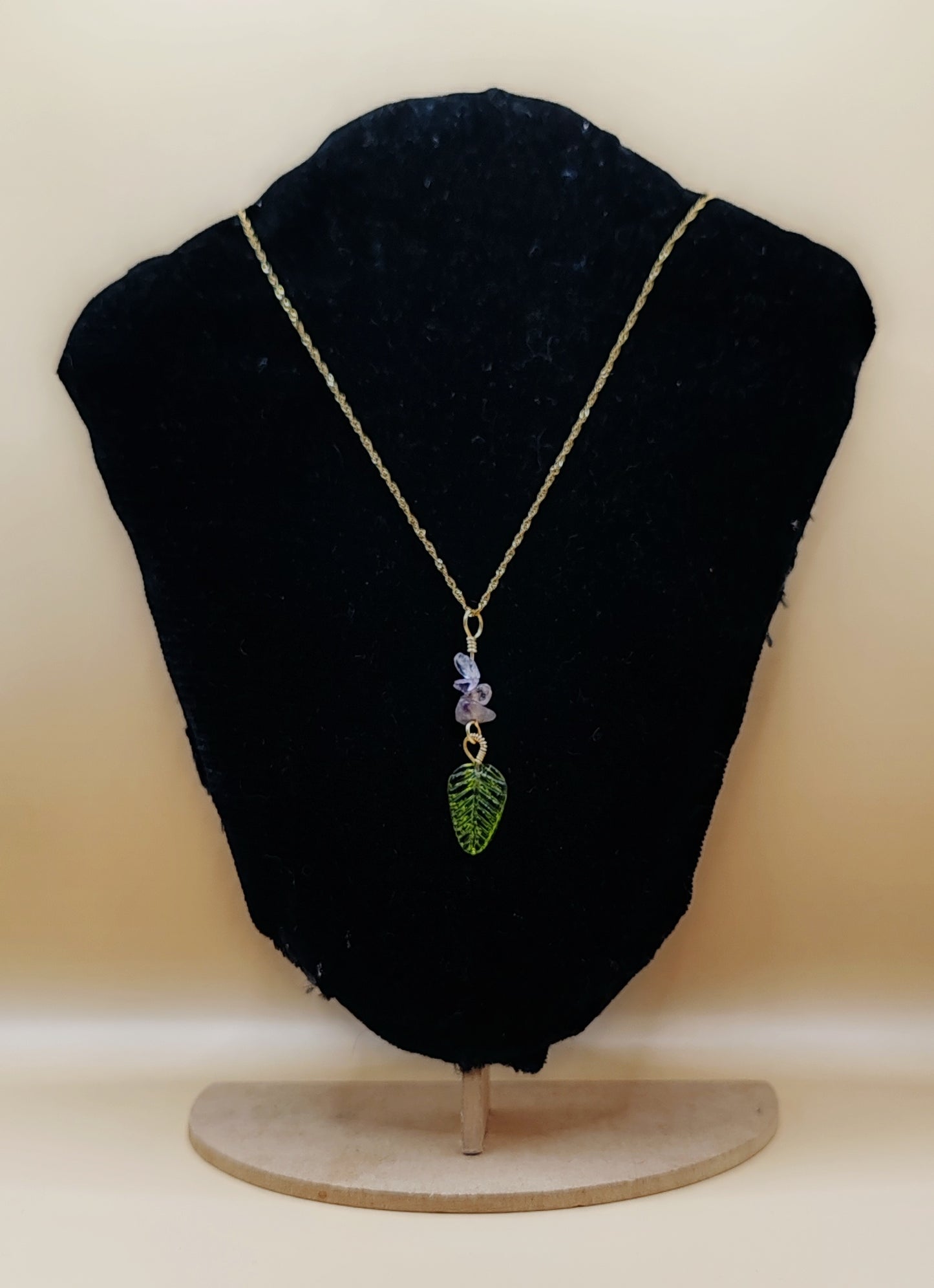 Collar Delicia de Cristal en Chapa de Oro 14K | Amatista y Hoja de Cristal