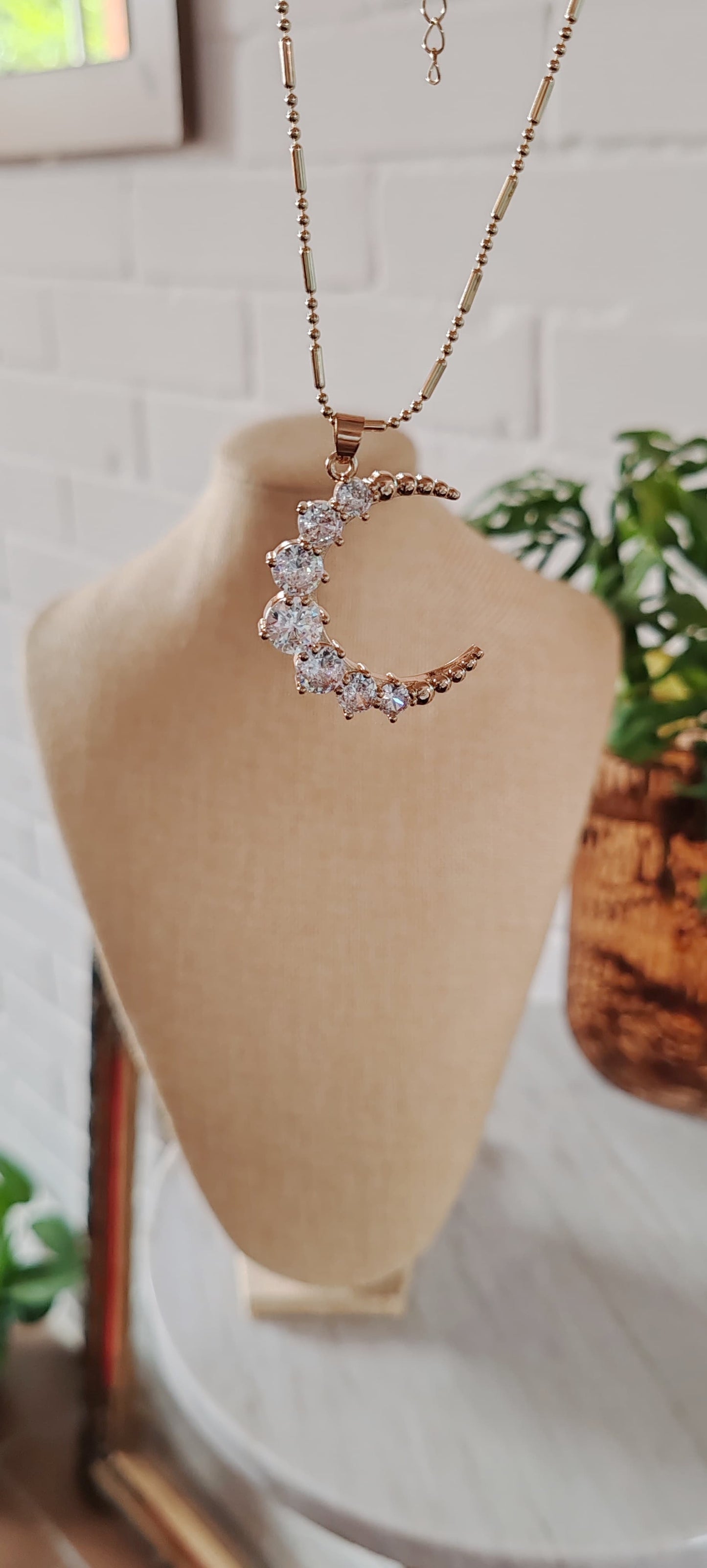Collar Luna Brillante