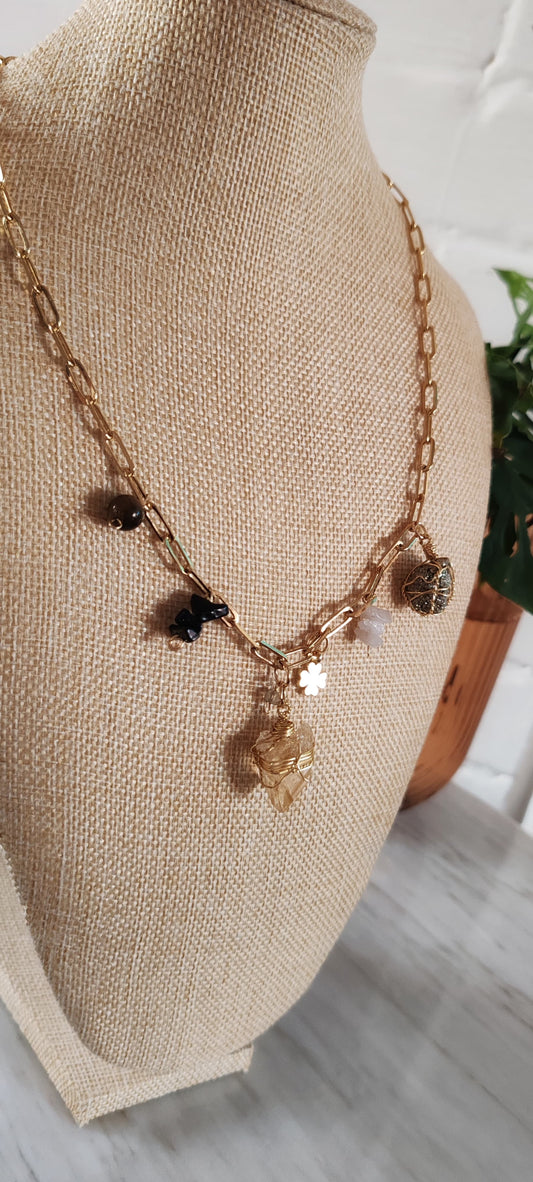 Collar Amuleto de Suerte – Diseño de Autor