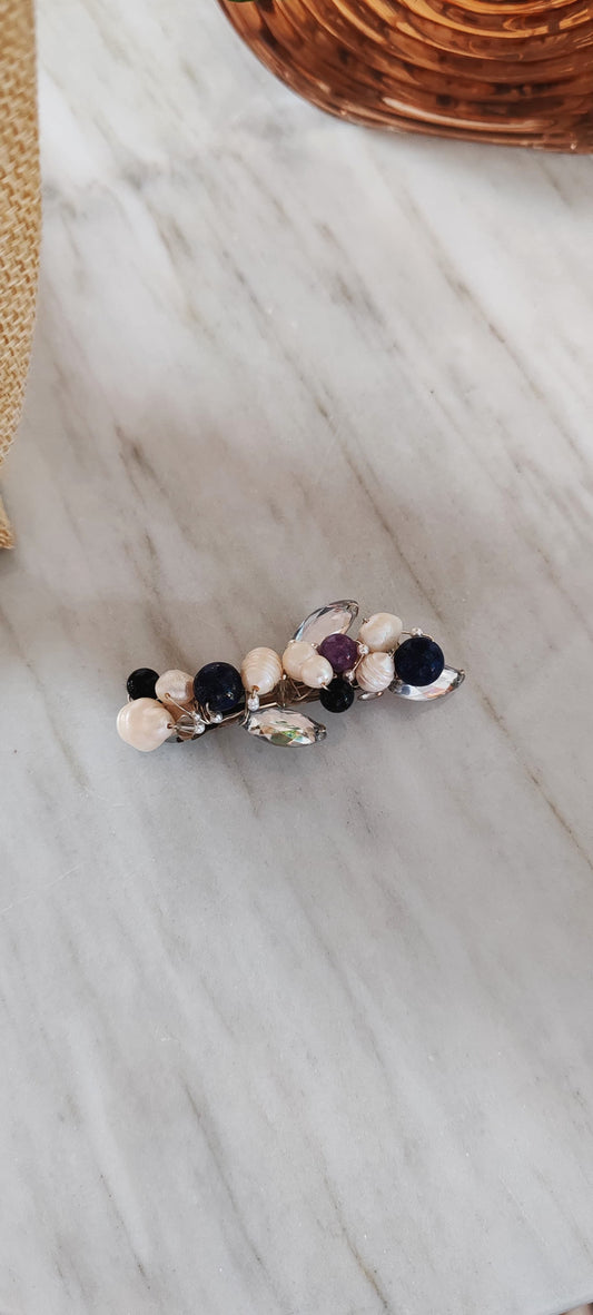 Broche Perlas & Cristales – Hecho a Mano