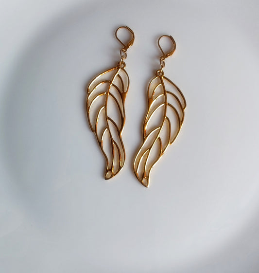 Aretes Hoja Elegante – Chapa de Oro 14K