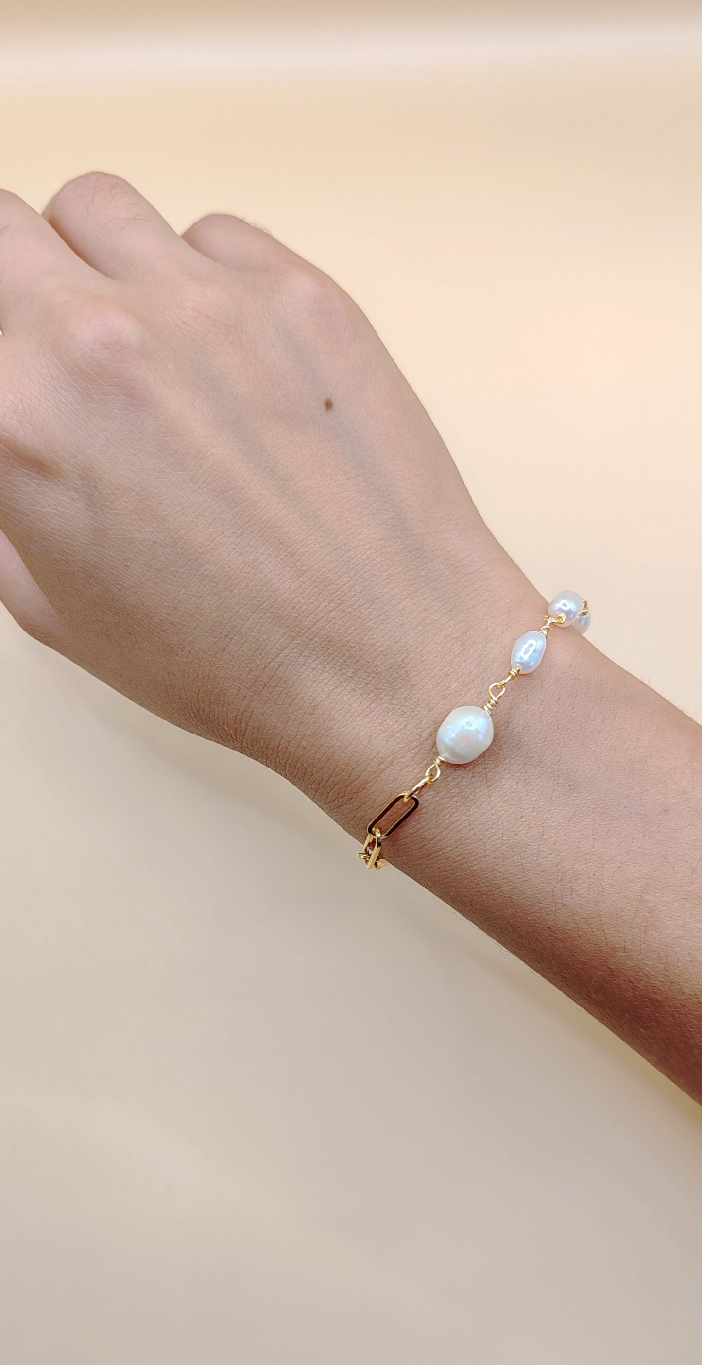 Pulsera de Perlas – Chapa de Oro de 14k