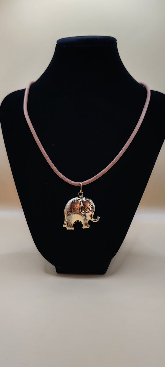 Collar Elefante de la Buena Suerte – Chapa de Oro 14K