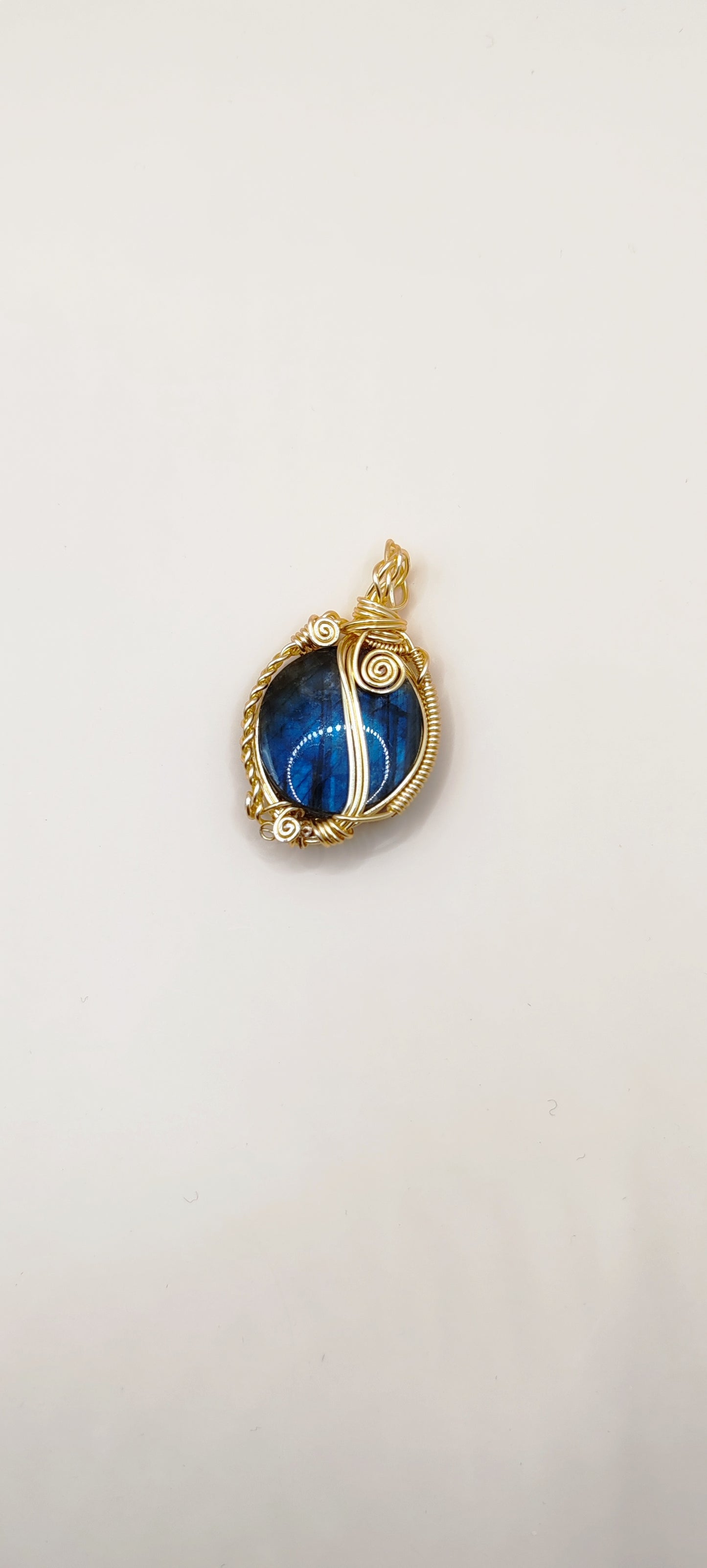Dije artesanal con piedra de labradorita - Chapa de Oro 14 K