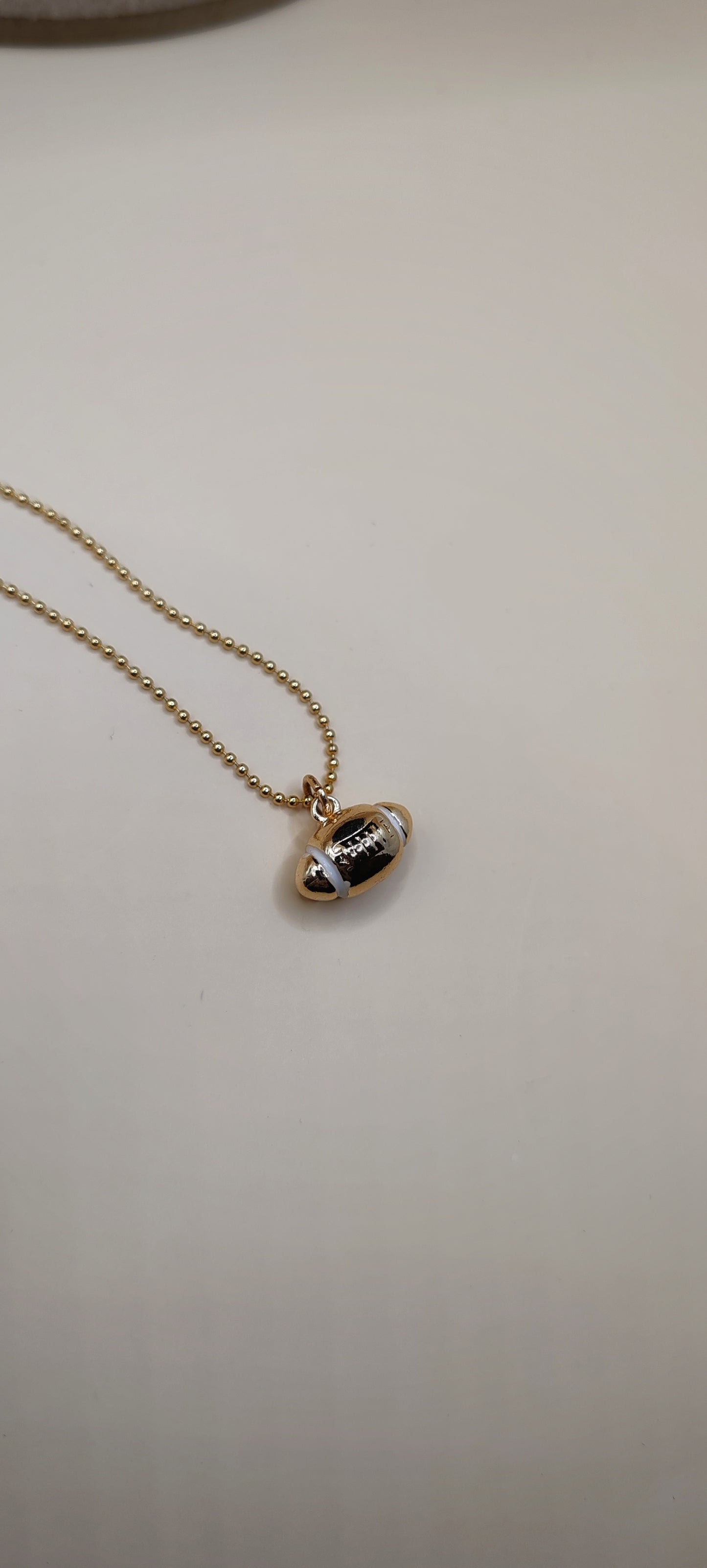 Collar Balón de Fútbol Americano - Chapa de Oro 14k