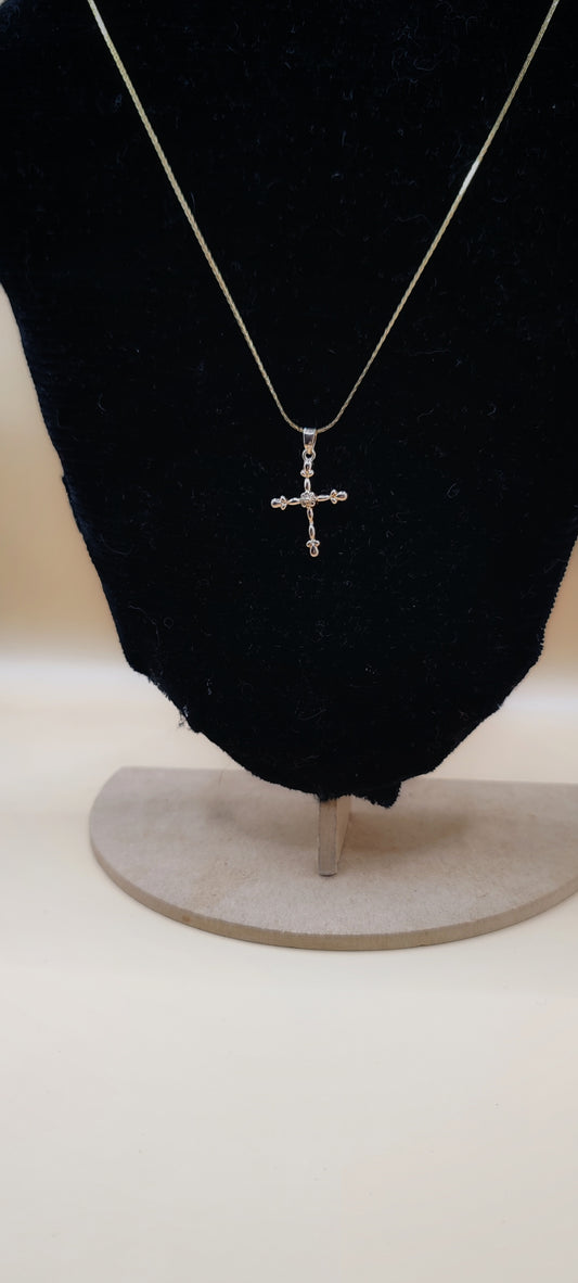 Collar Cruz sutil