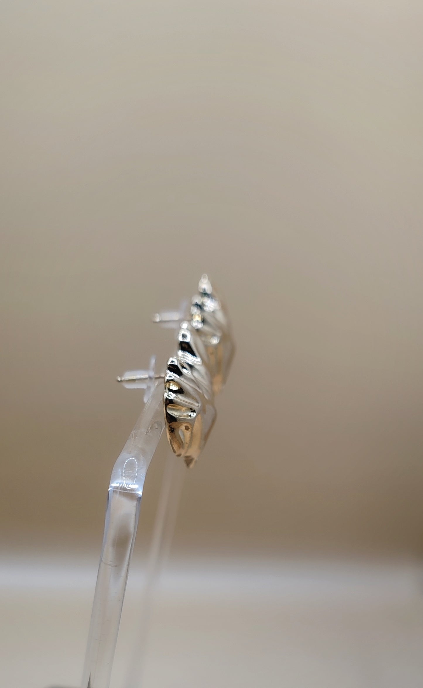 Aretes Corazón Orgánico Brillante – Chapa de Oro 14K