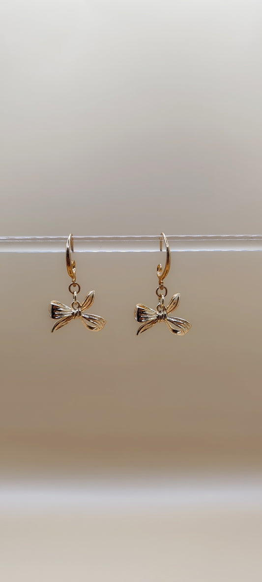 Aretes Moño Elegante – Chapa de Oro 14K