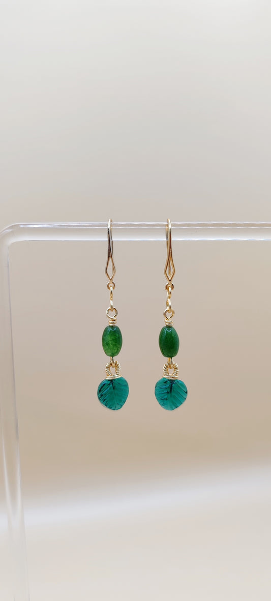 Aretes Hojas Esmeralda Elegantes – Chapa de Oro 14K