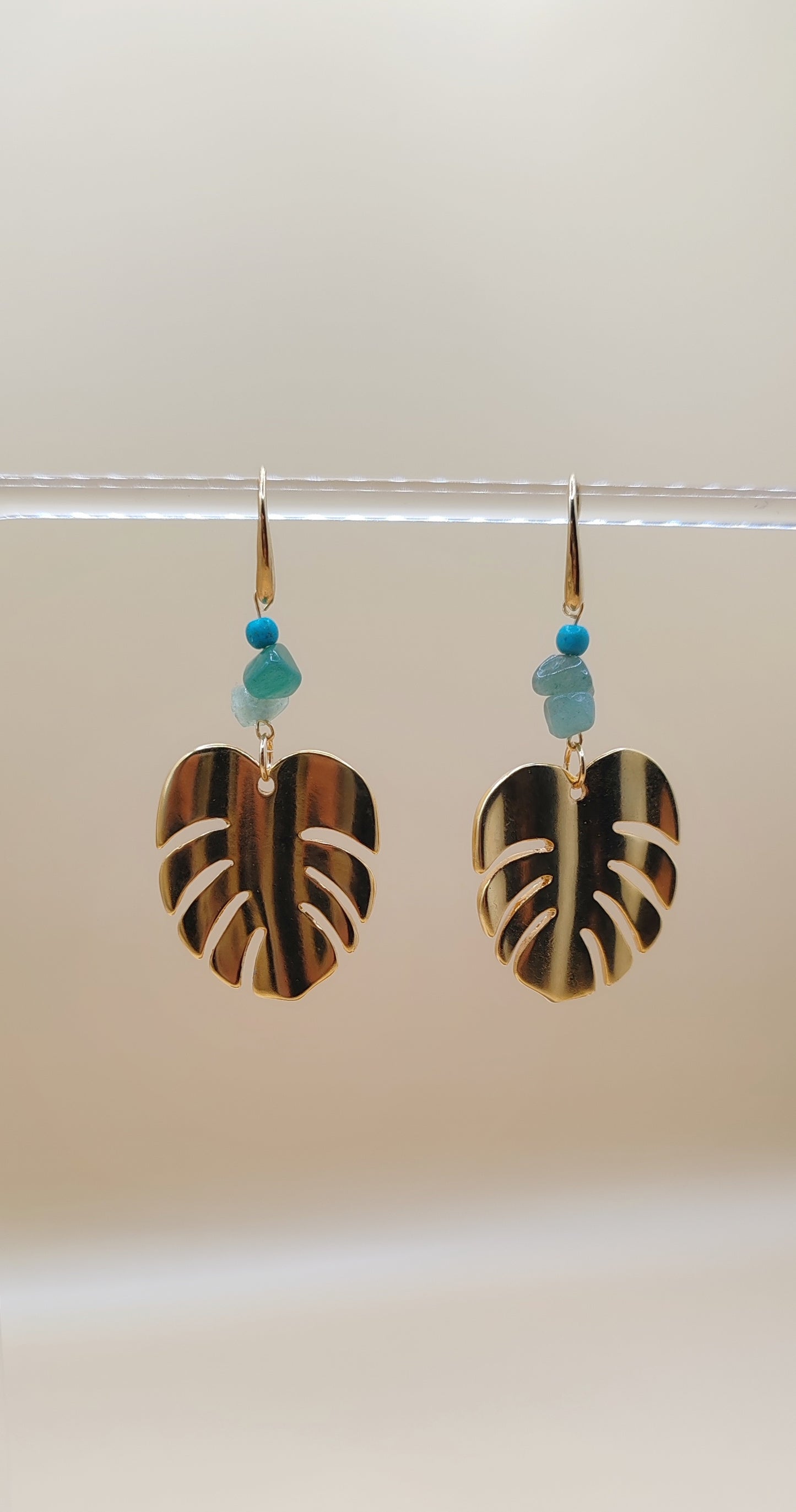 Aretes Hoja de Monstera Tropical – Chapa de Oro 14K