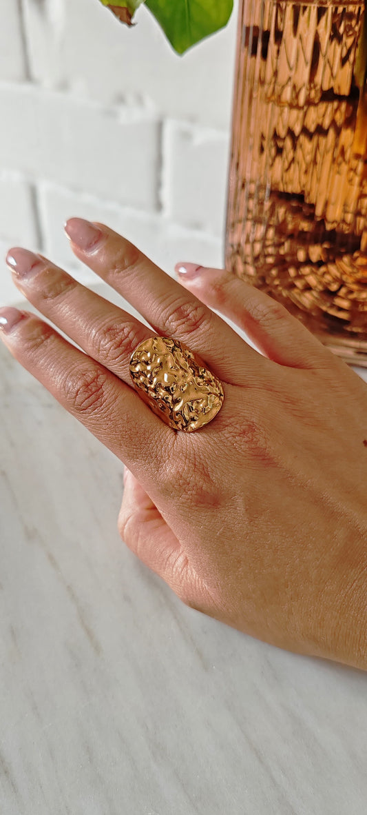 Anillo Relieve Dorado