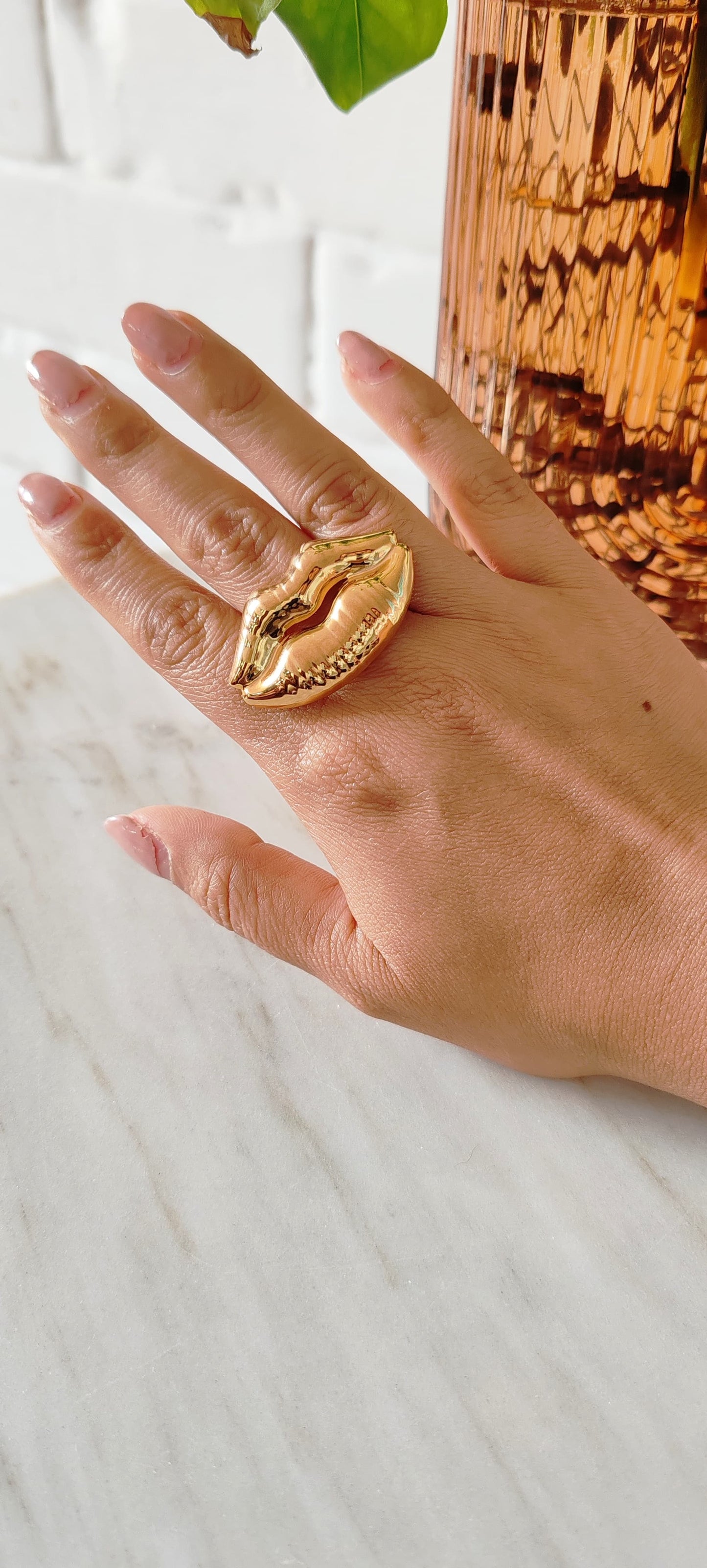 Anillo Beso Dorado